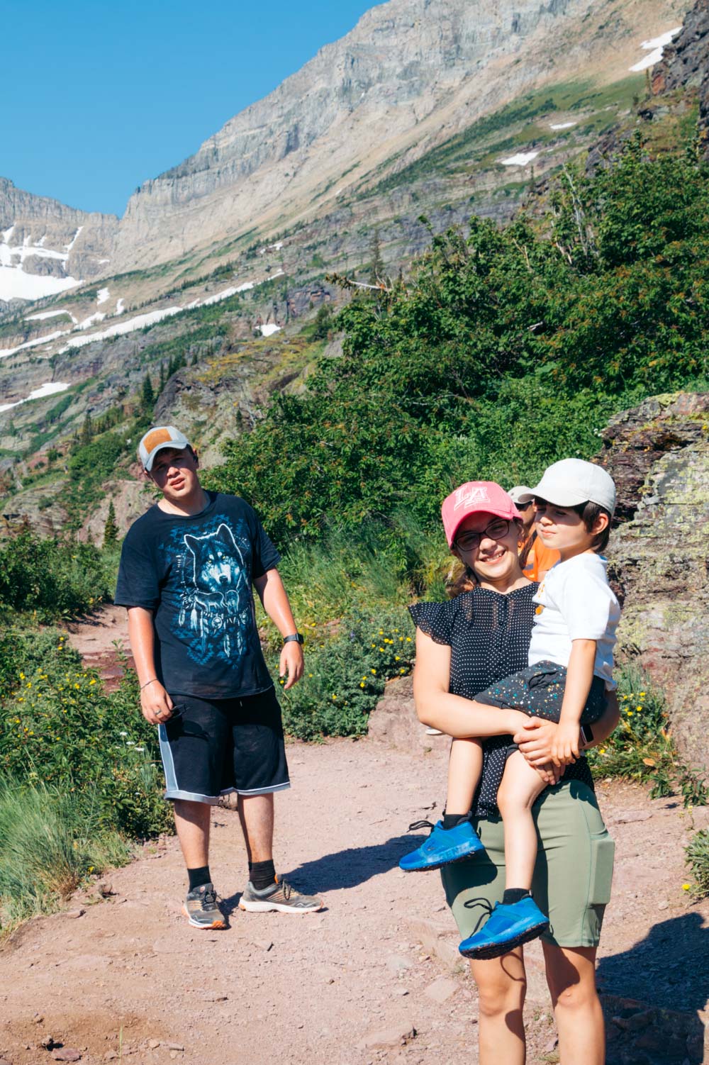 The best trails for hiking with small kids in Glacier National Park - Roads and Destinations