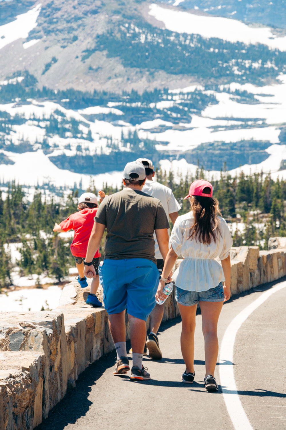 The best trails for hiking with small kids in Glacier National Park - Roads and Destinations