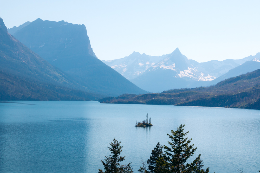 Places not to miss in Glacier National Park - Roads and Destinations