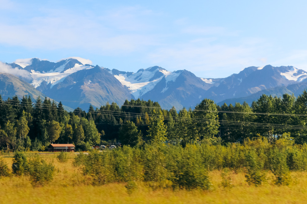 Anchorage -   Seward Road Trip - Roads and Destinations