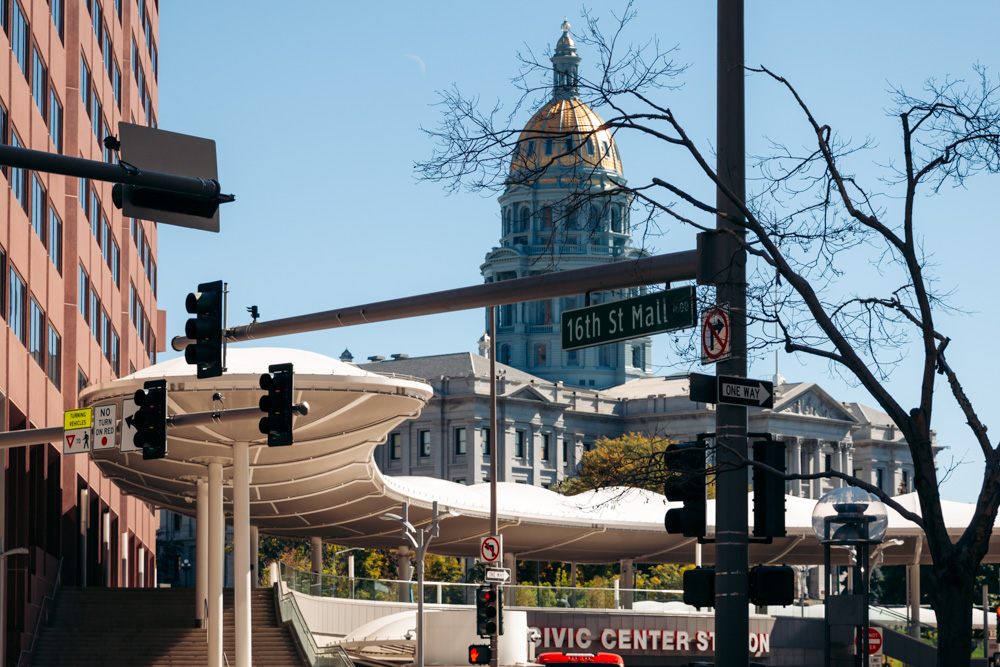 Highlights of Boulder and Denver in one day - Roads and Destinations