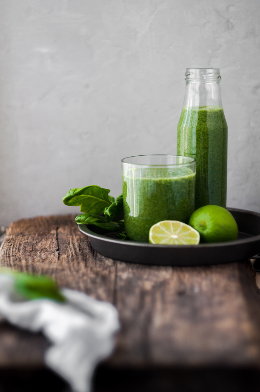 Healthy green smoothie recipe - Roads and Destinations