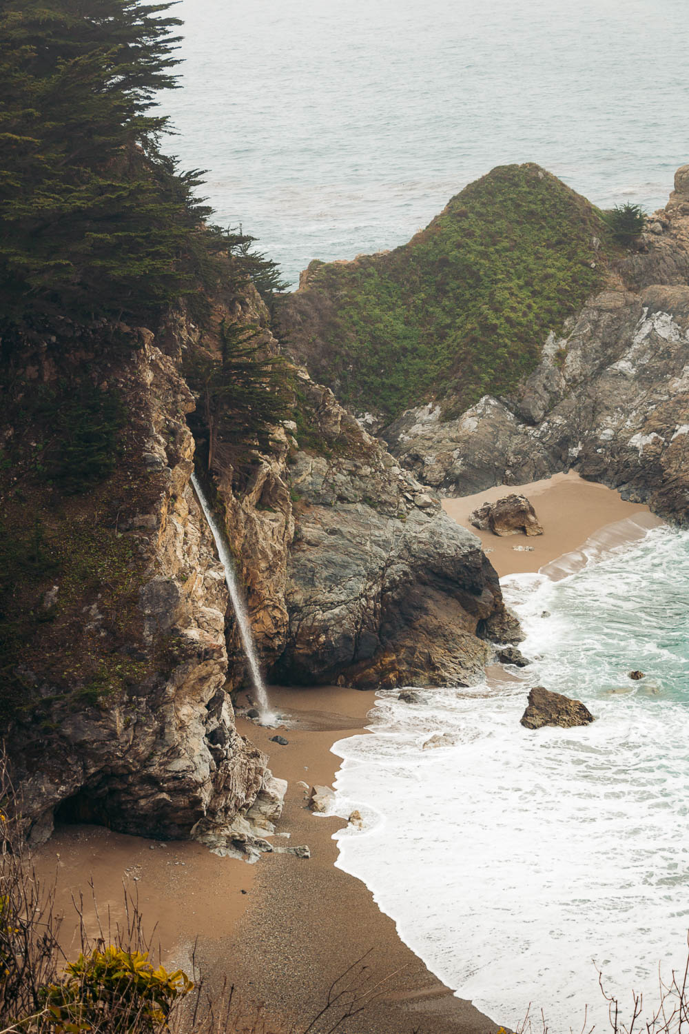 How to visit McWay Falls, Big Sur - Roads and Destinations