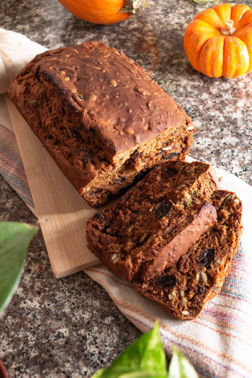 Almost vegan pumpkin bread - Roads and Destinations