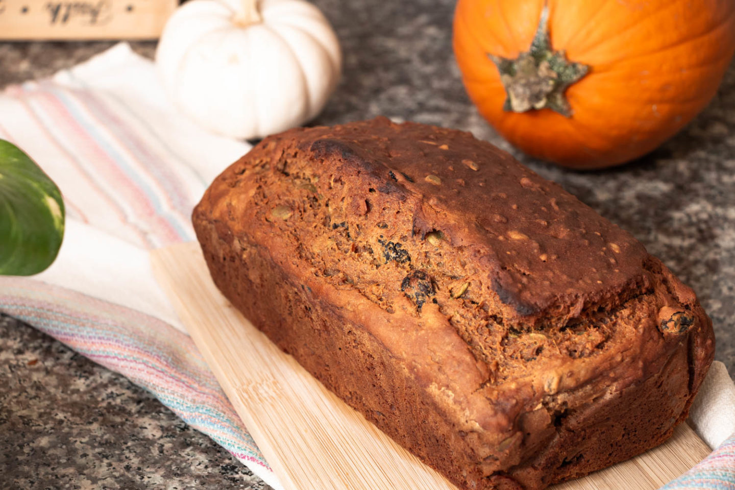 Almost vegan pumpkin bread - Roads and Destinations