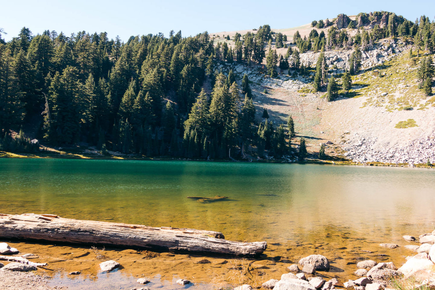 Emerald Lake; Northern California - Oregon road trip - Roads and Destinations