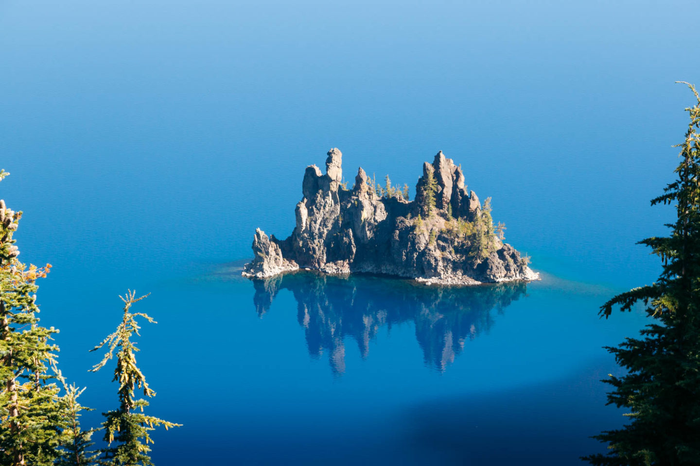 One day in Crater Lake - Roads and Destinations