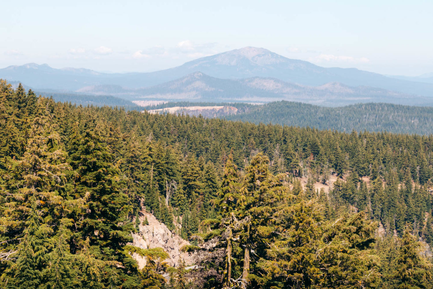 One day in Crater Lake - Roads and Destinations