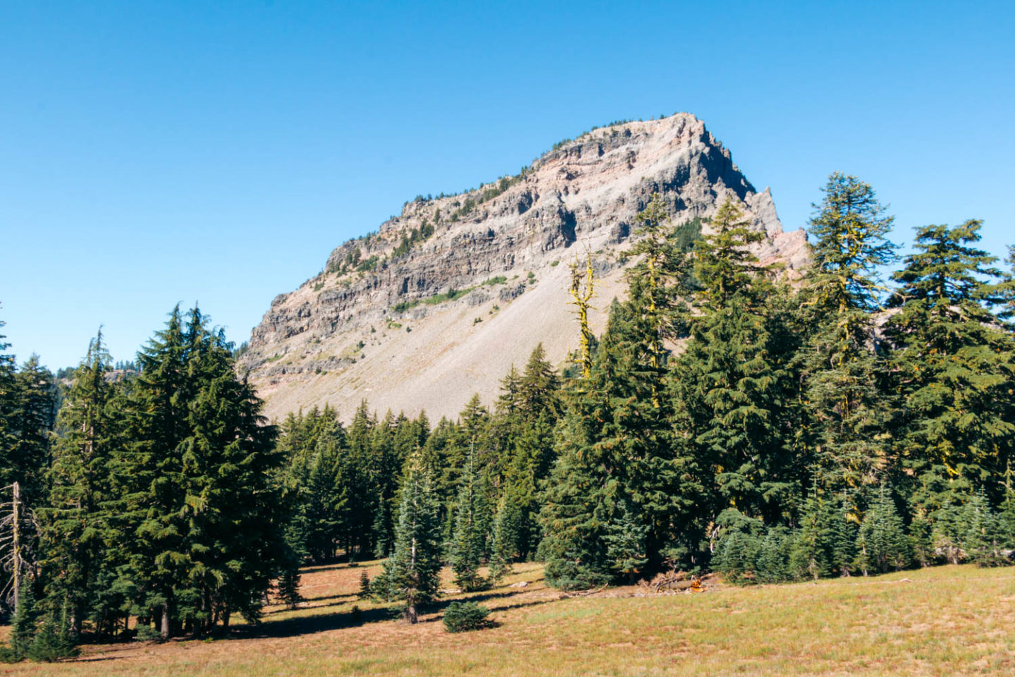 One day in Crater Lake - Roads and Destinations