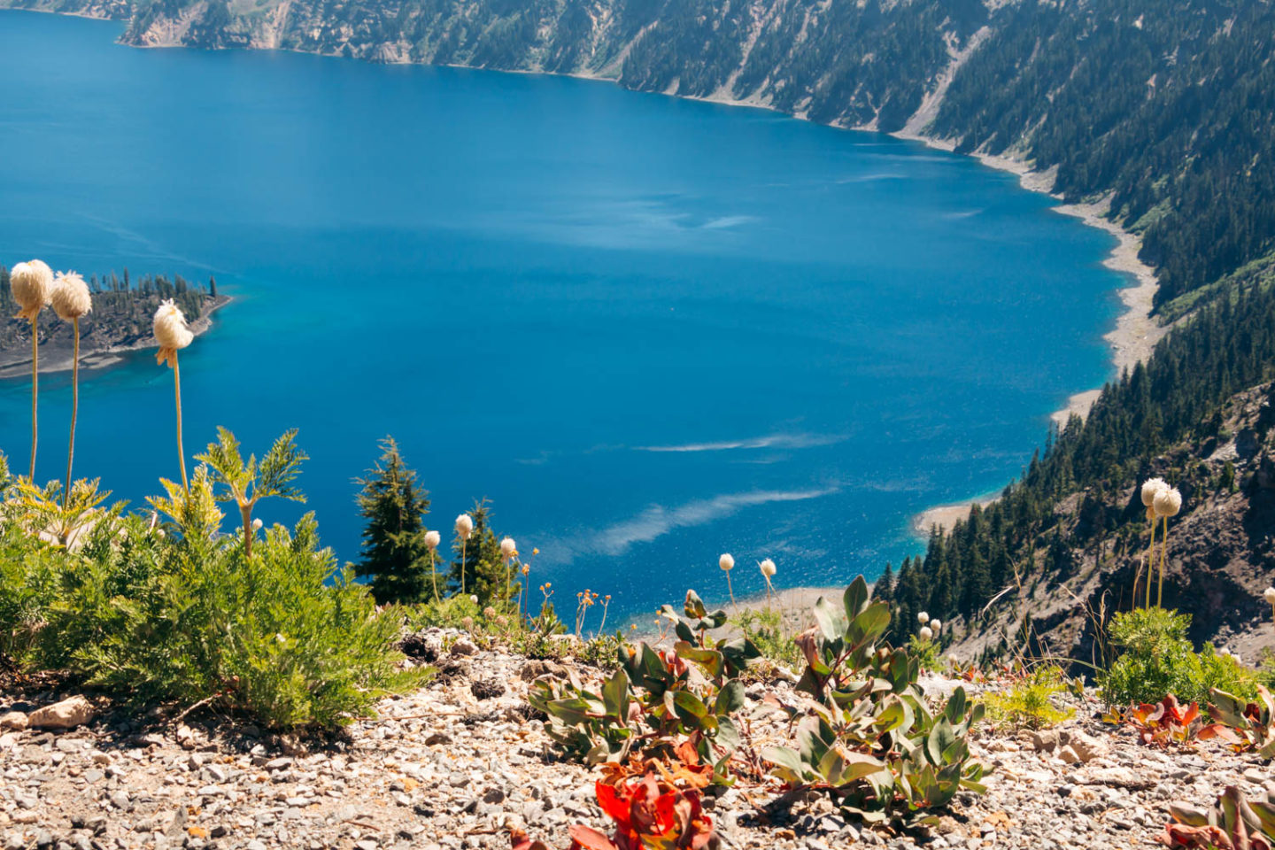 One day in Crater Lake - Roads and Destinations