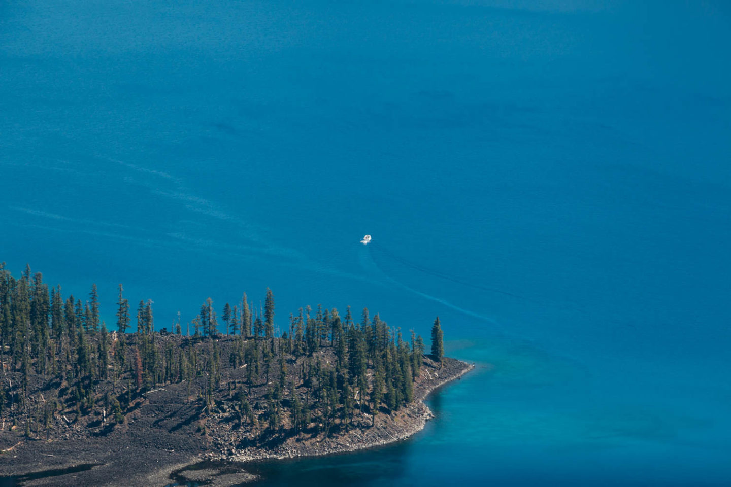 One day in Crater Lake - Roads and Destinations