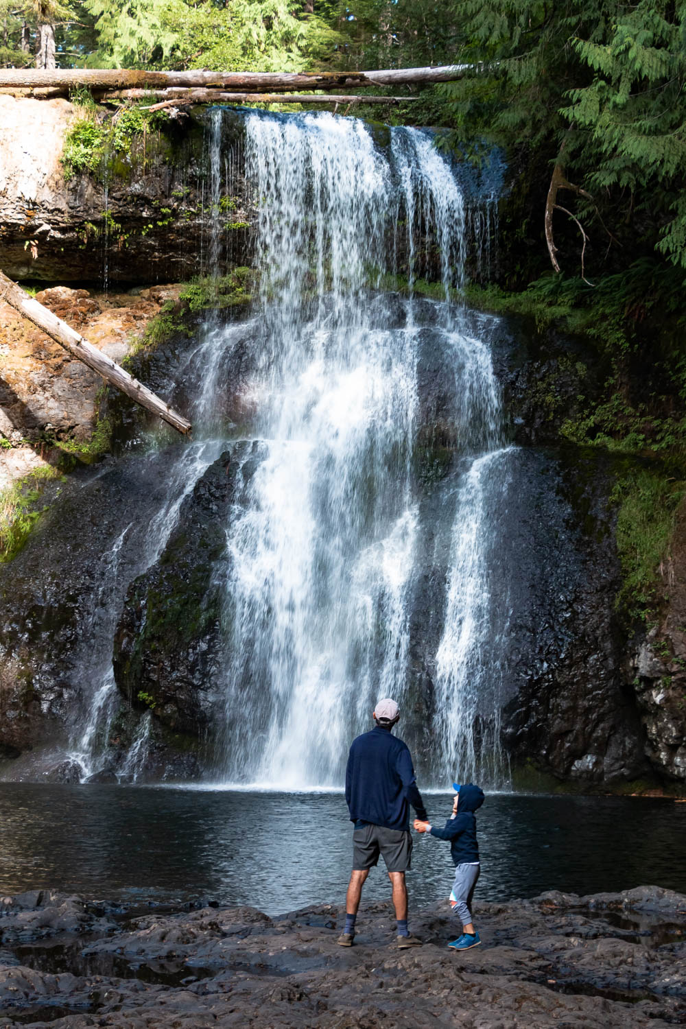 Trail of Ten Falls in Silver Falls State Park, Oregon - Roads and Destinations