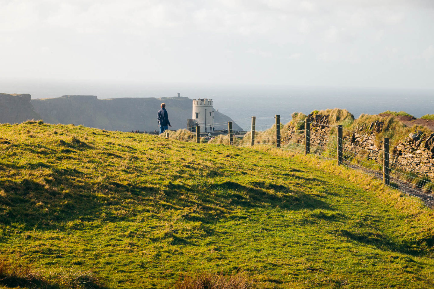 Forty shades of green, Ireland - Roads and Destinations