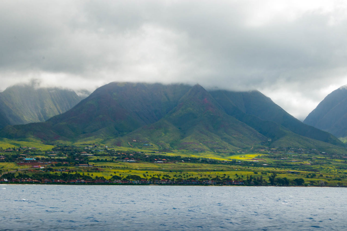 Hawaii - Roads and Destinations.