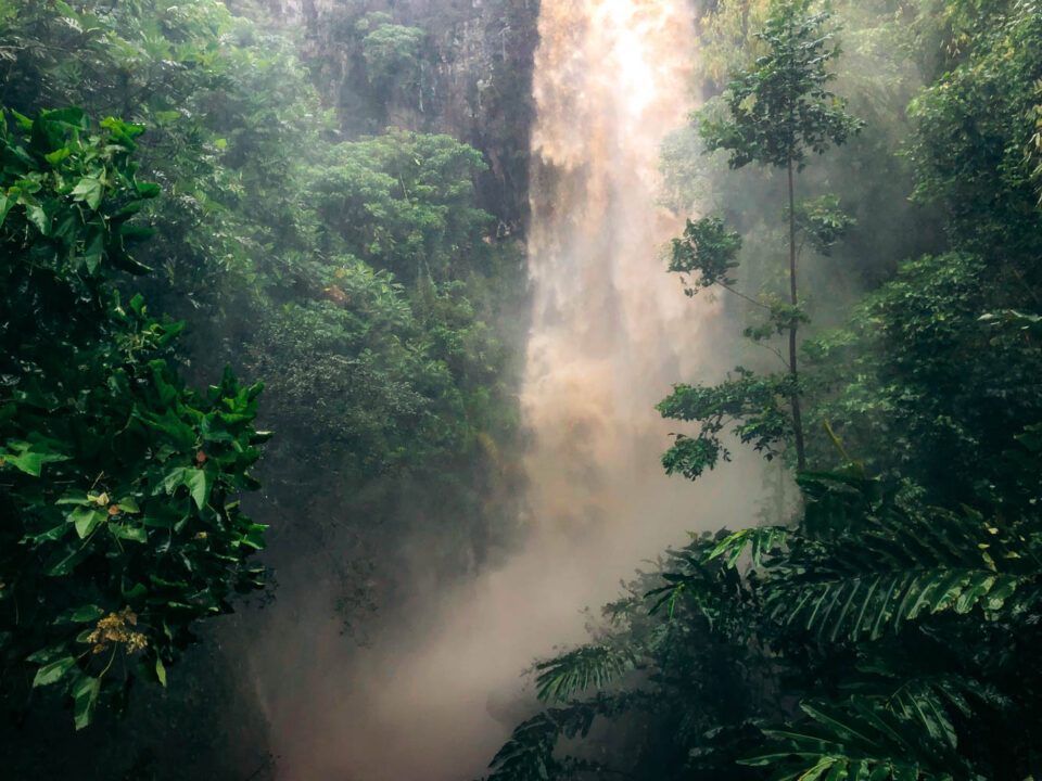 Drive the Road to Hana during the rainy season - Roads and Destinations