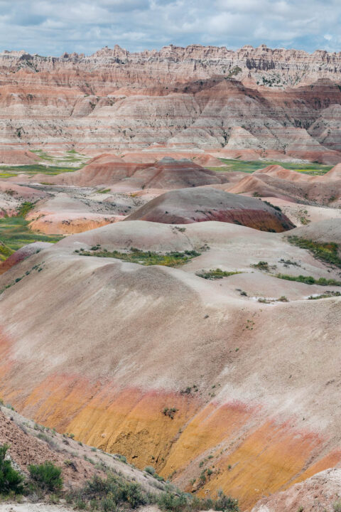 South Dakota - Roads and Destinations