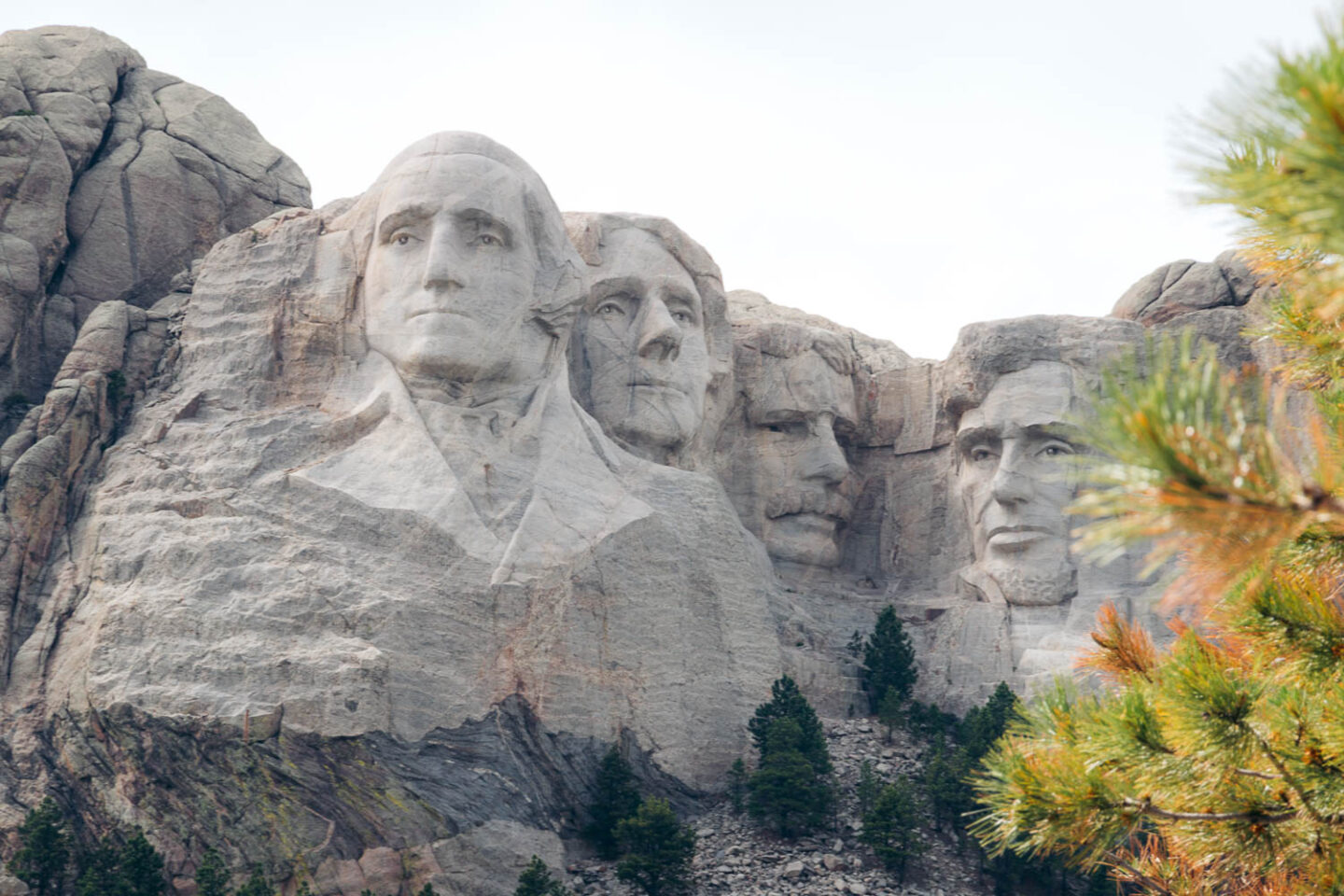 Mount Rushmore National Memorial - Roads and Destinations