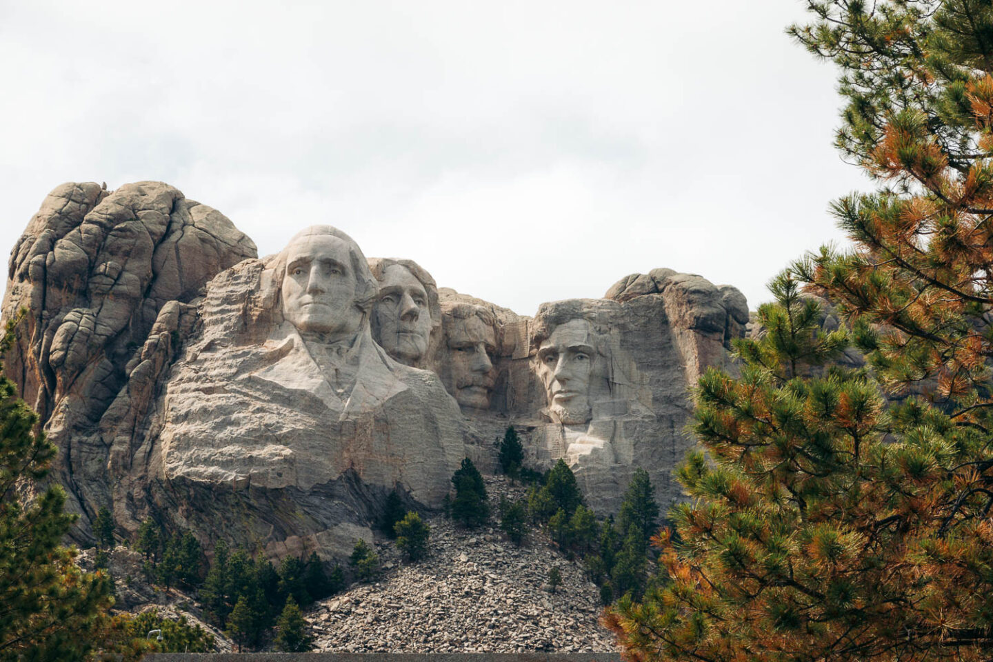 Mount Rushmore National Memorial - Roads and Destinations