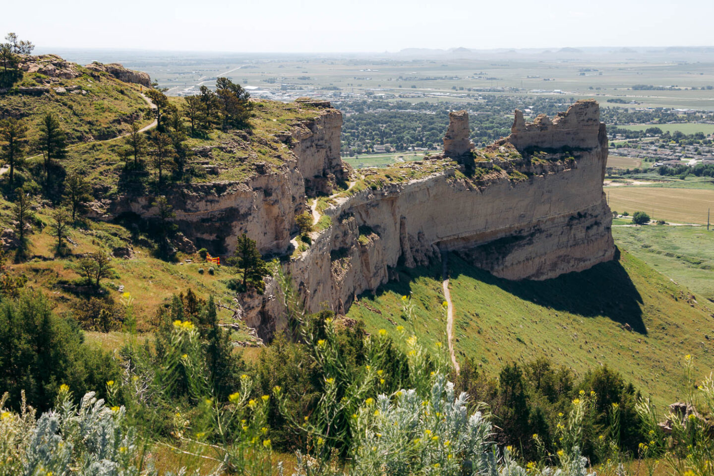 Scotts Bluff, Nebraska - Roads and Destinations