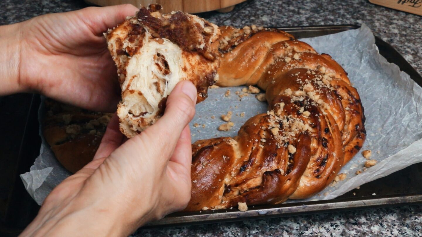 Cinnamon-walnut babka wreath - Roads and Destinations