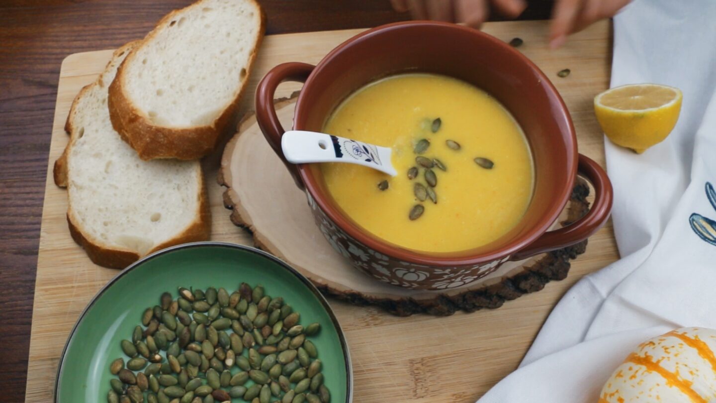 Roasted pumpkin and cauliflower soup - Roads and Destinations