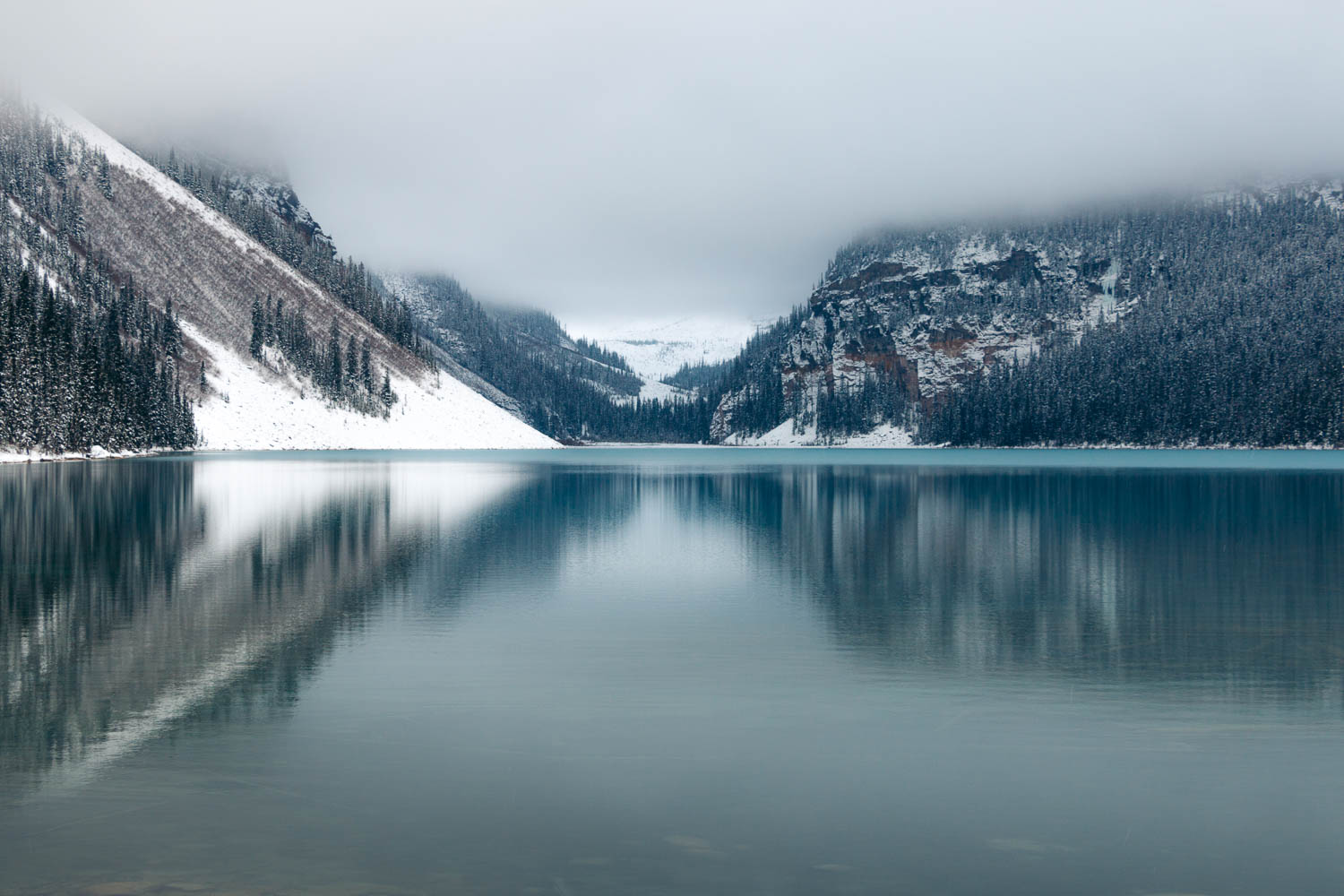 Lake Louise - Roads and Destinations