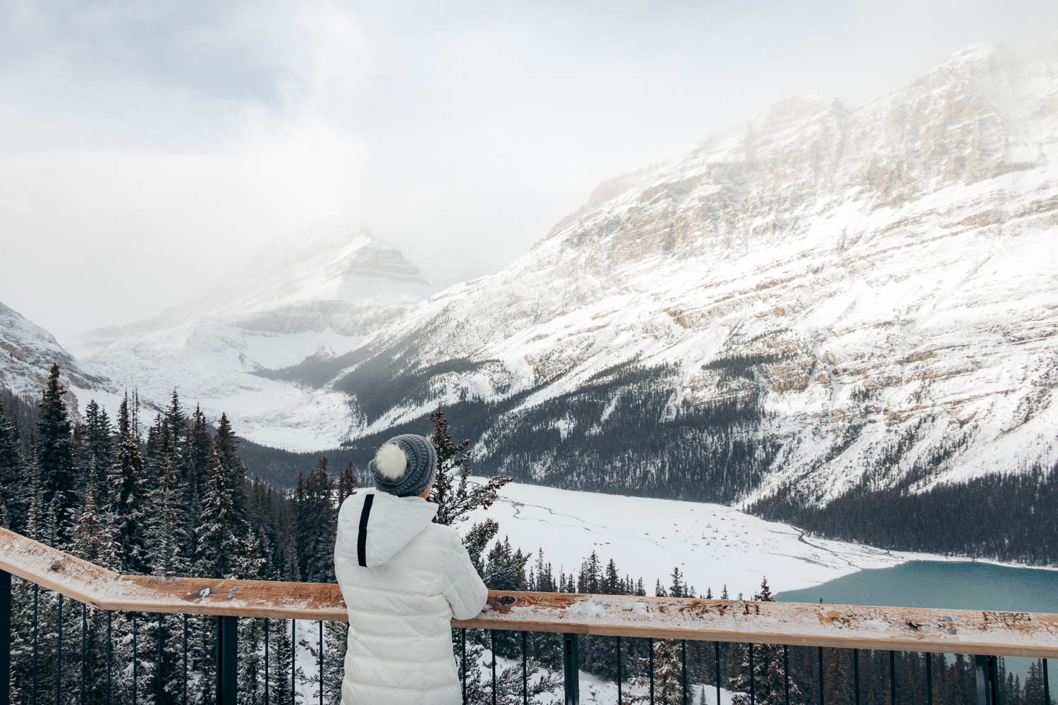 Banff National Park in November-early winter - Roads and Destinations