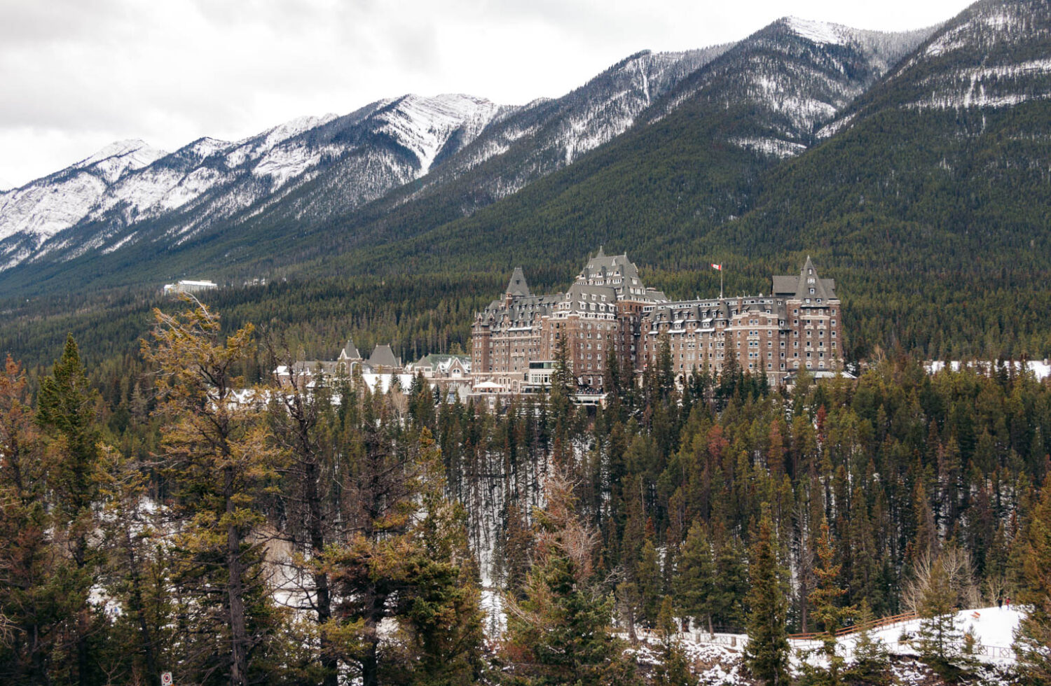 Banff National Park in November-early winter - Roads and Destinations