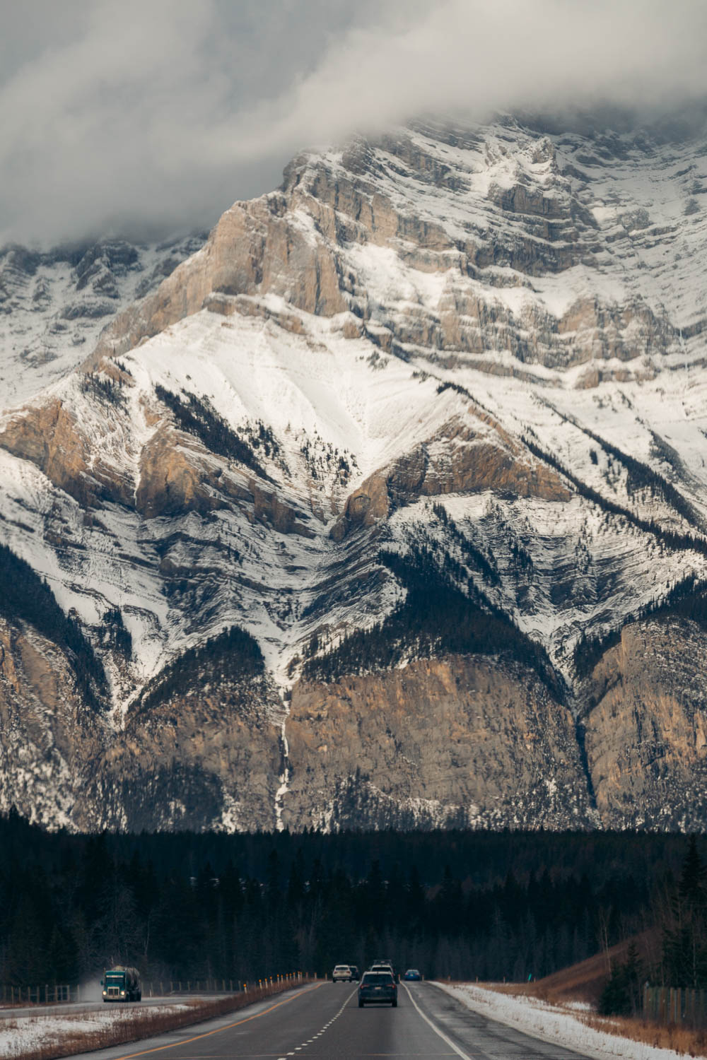 Banff National Park in November-early winter - Roads and Destinations