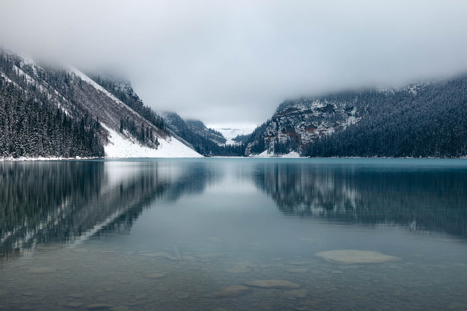 Lake Louise - Roads and Destinations