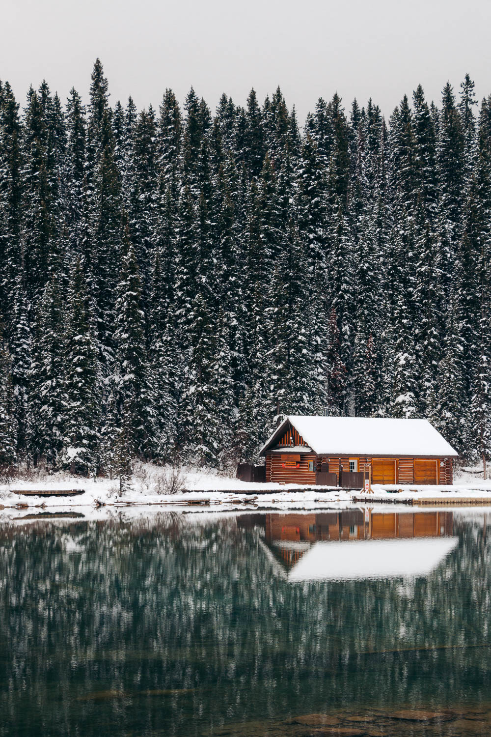 Lake Louise - Roads and Destinations