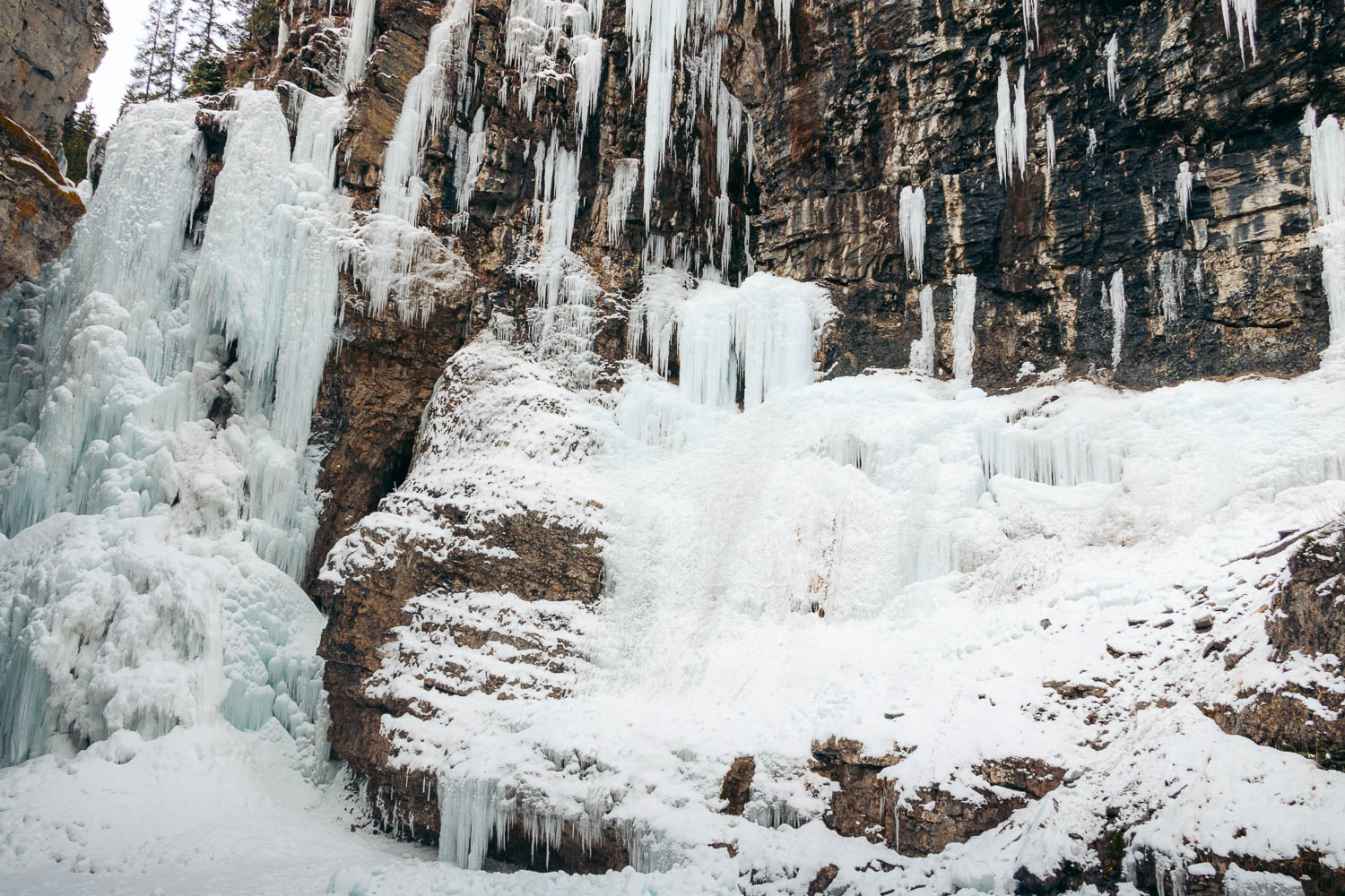 Waterfall Hike at Johnston Canyon - Roads and Destinations 