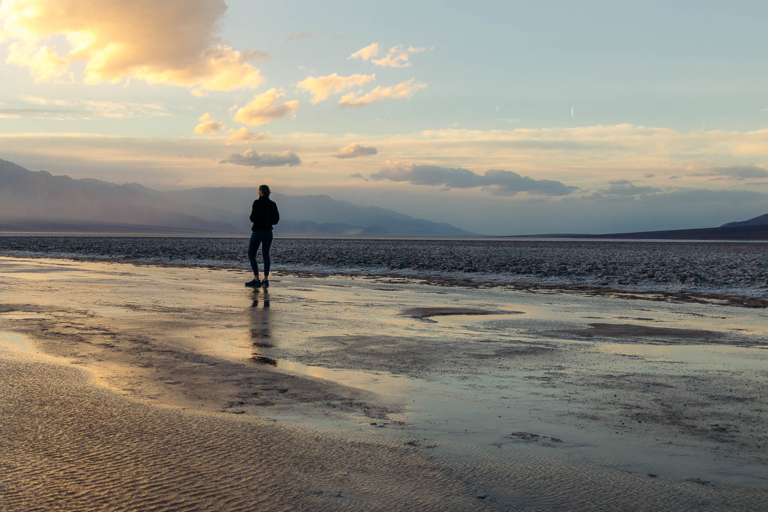 Lake Manly, a rare lake in Death Valley - Roads and Destinations