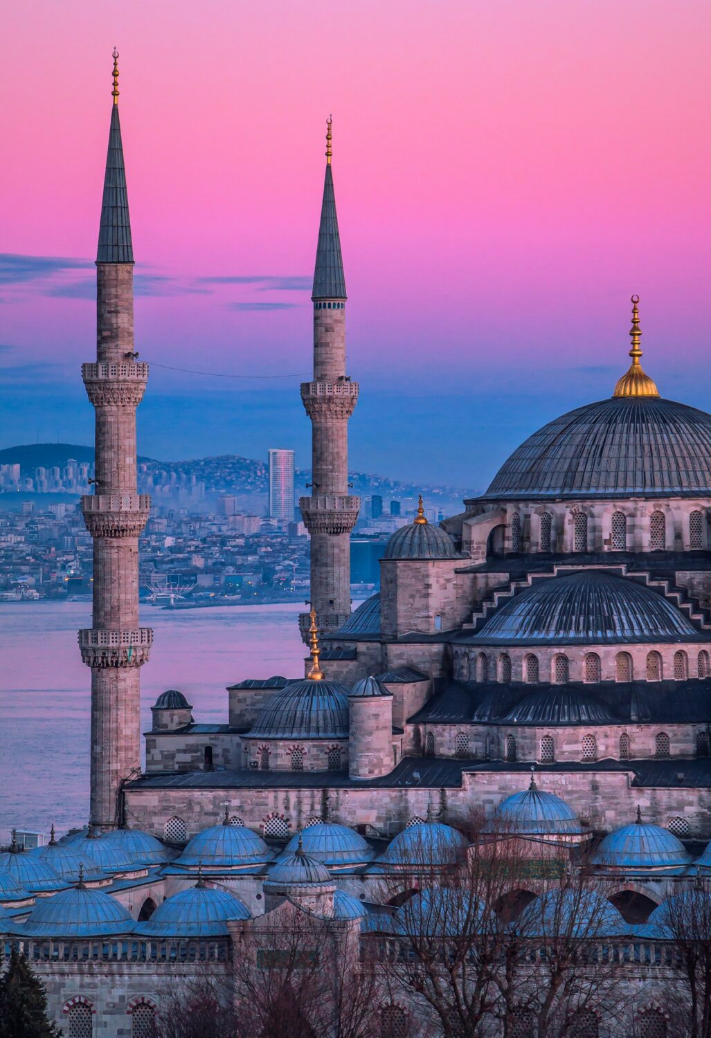 Books to read before traveling to Turkey | Roads and Destinations