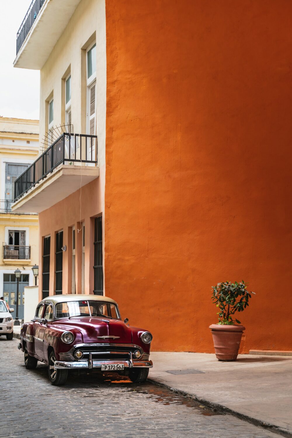 Books to read before traveling to Florida and the Caribbean | Roads and Destinations